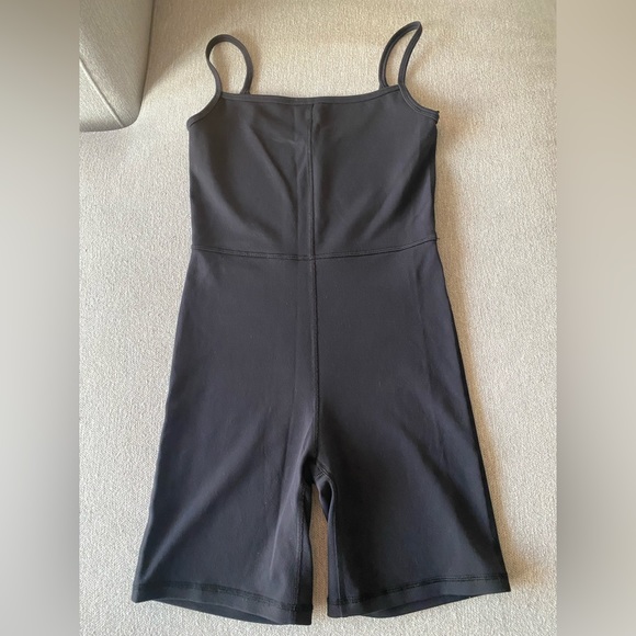 Aritzia Divinity 7” romper in Black - Picture 3 of 5